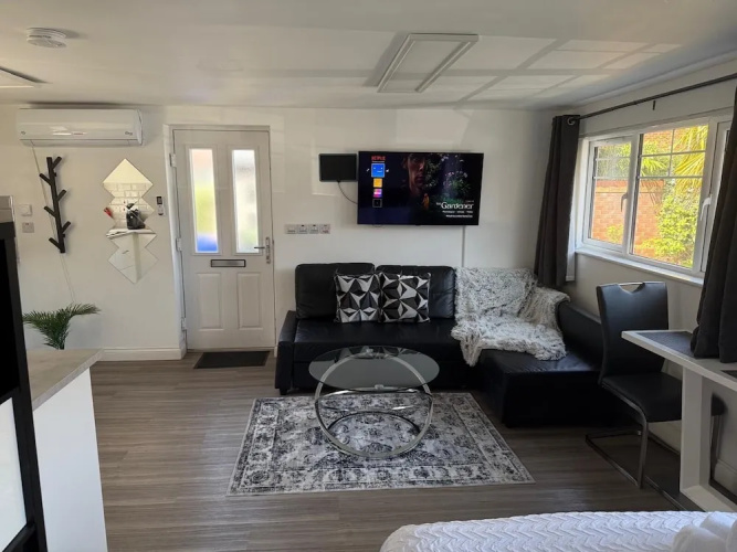 Inviting 1-bed Studio in Manchester & Feel at Home