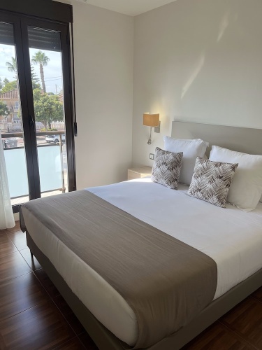 1 Bedroom Apartment with balcony