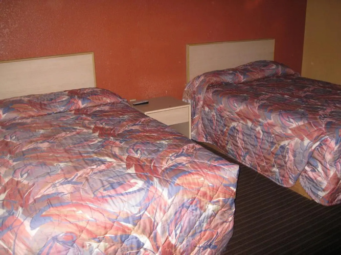 Two Palms Motel