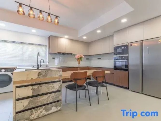 ThaiHomeLuxury6B villa walkingst