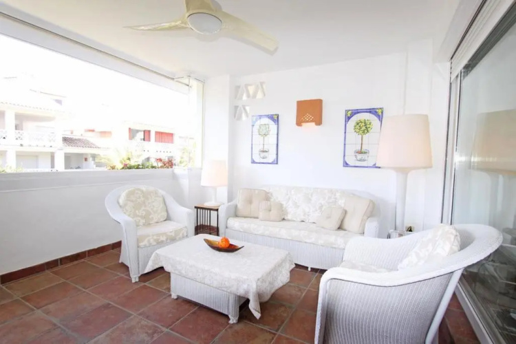 1105 beachfront apartment golden mile marbella