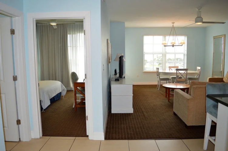 Harborside Suites at Little Harbor