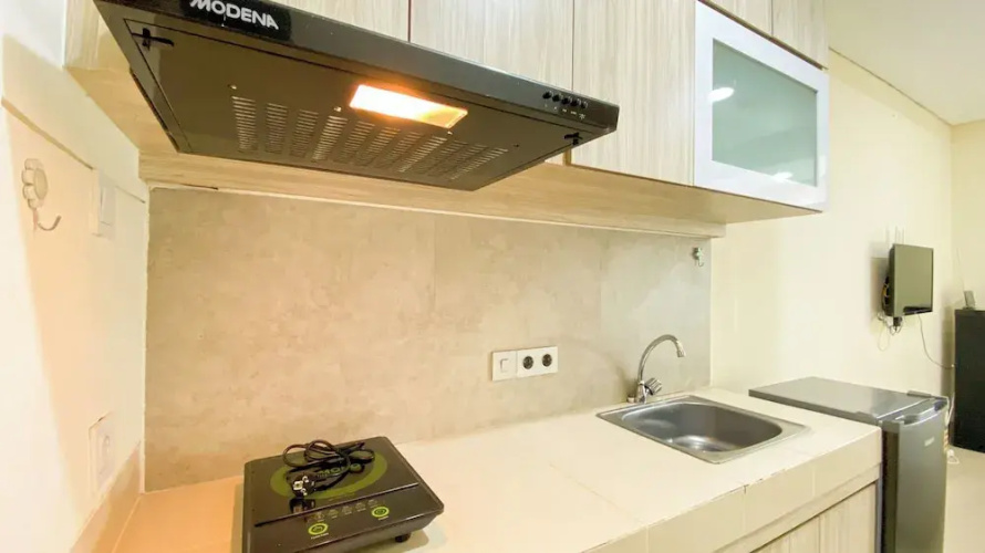 Simple And Spacious Studio Apartment At B Residence