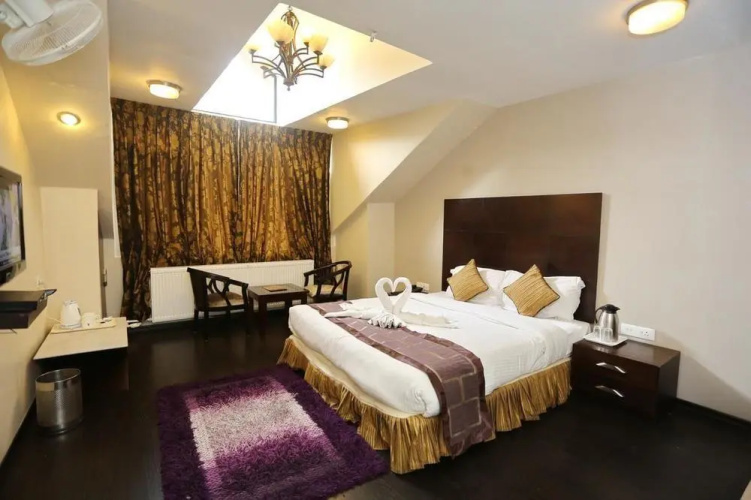 Pine Spring Resort Gulmarg