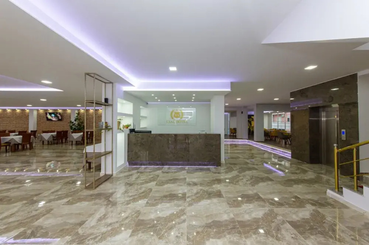Esal Hotel