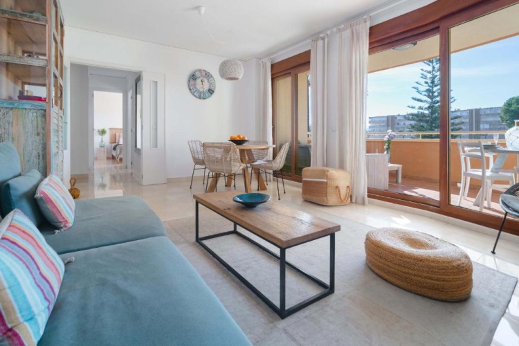 3 Bedrooms Apartment