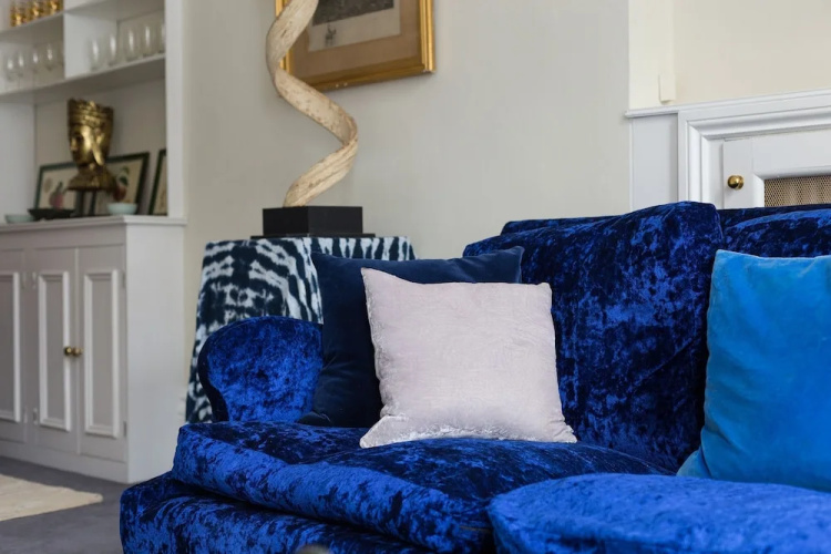 2 Bedroom Apartment In Knightsbridge