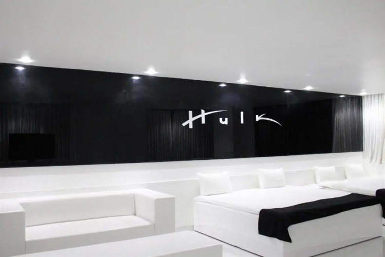 Hulk Hotel