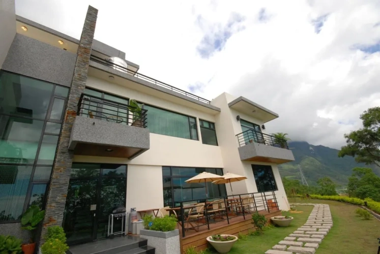 Hualien AzureVILLA B&B