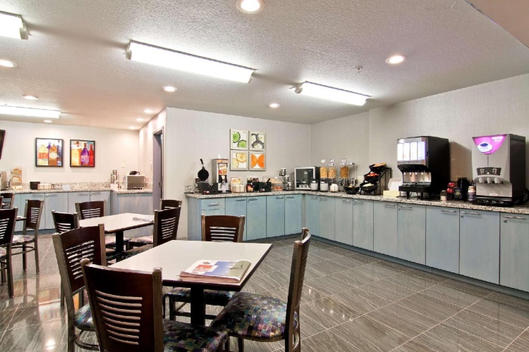 Best Western Plus Woodstock Inn & Suites photo 33