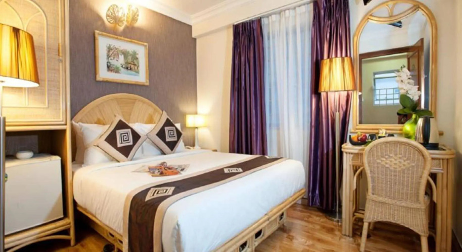 Dragon Palace II Hotel Over view