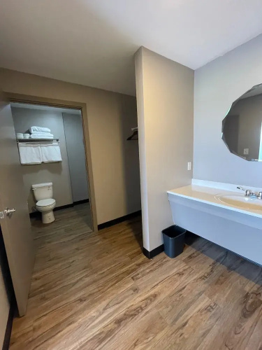 Four Seasons Inn
