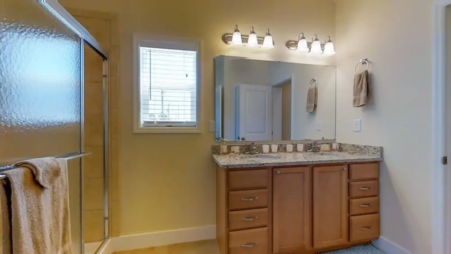 4 Bedrooms Luxury Cottage