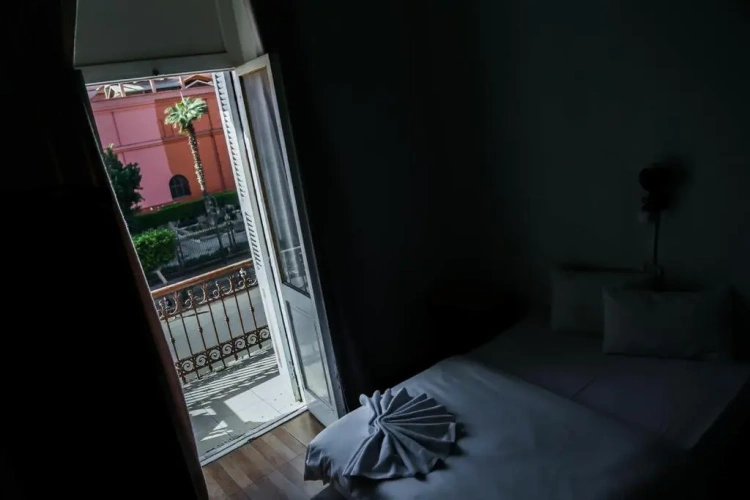Standard Twin room with view