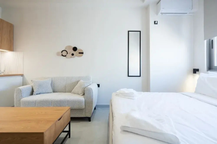LIV - Modern Studio Apartment S8-4a