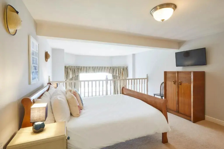 Host Stay Sunset View