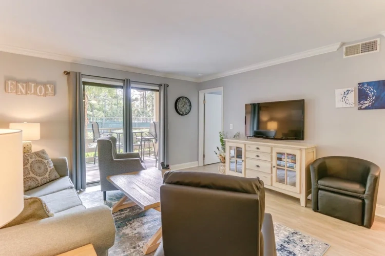 2 Bedrooms Apartment