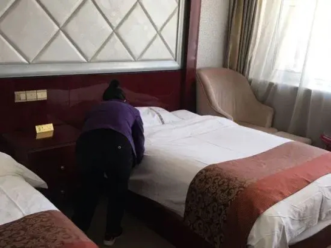 Wu Lan Cha Bu Hotel