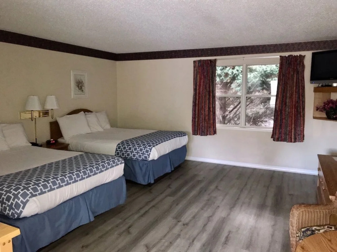 Four Seasons Inn