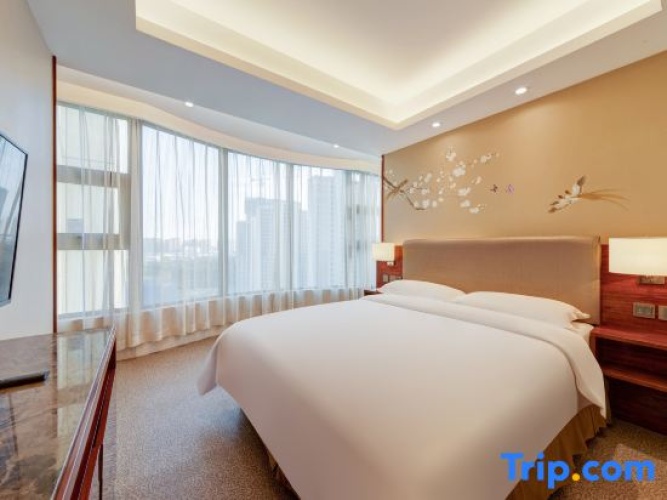 Deluxe Double Family Suite