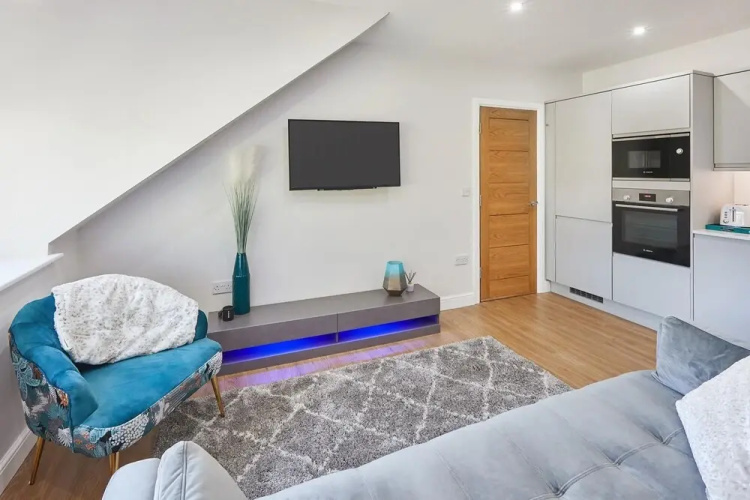 Host Stay The Loft The Regency