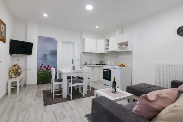 Apartment BB