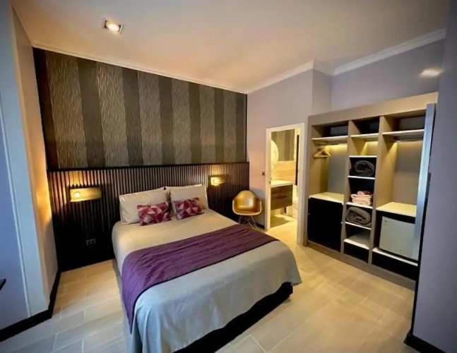 Premier room