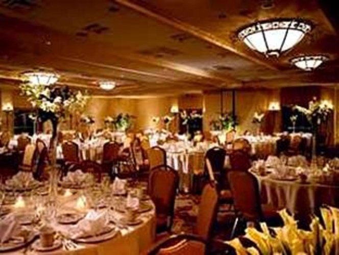 Anaheim Majestic Garden Hotel photo 32