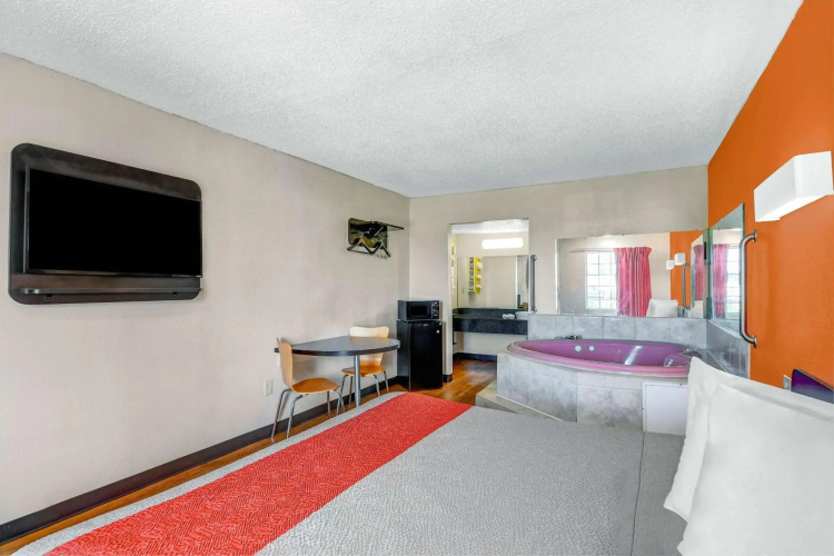 Motel 6 Calhoun, GA