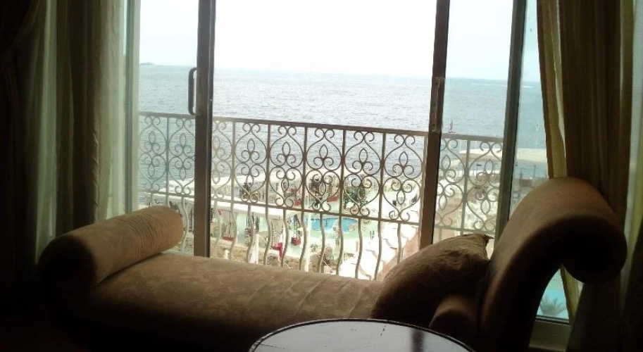 Chateau Raphael Boutique Hotel
