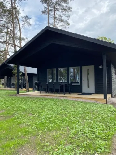 Superior Cottage