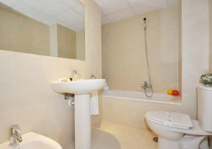 2 Bedrooms Quintuple Apartment