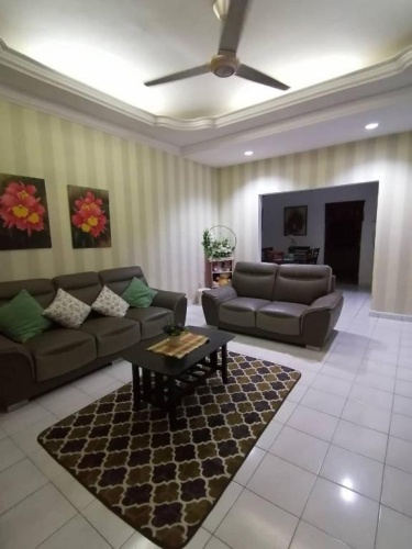 4 Bedrooms Cottage