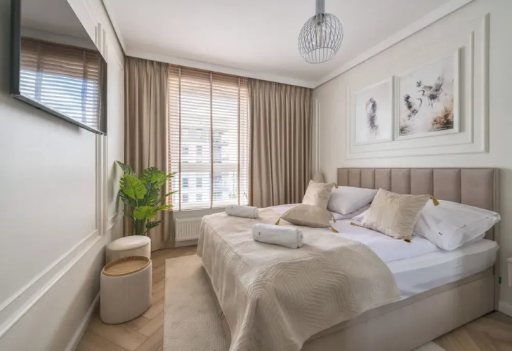 Horizon 170 Deluxe by Grand Apartments