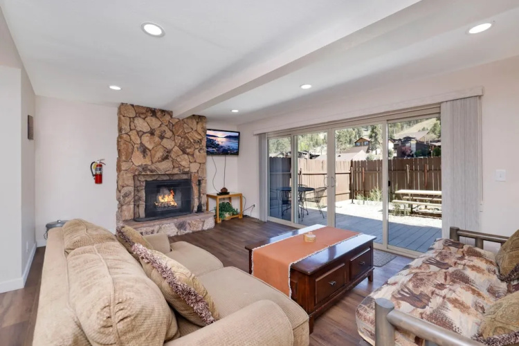 Summit Backyard Lodge by Big Bear Vacations