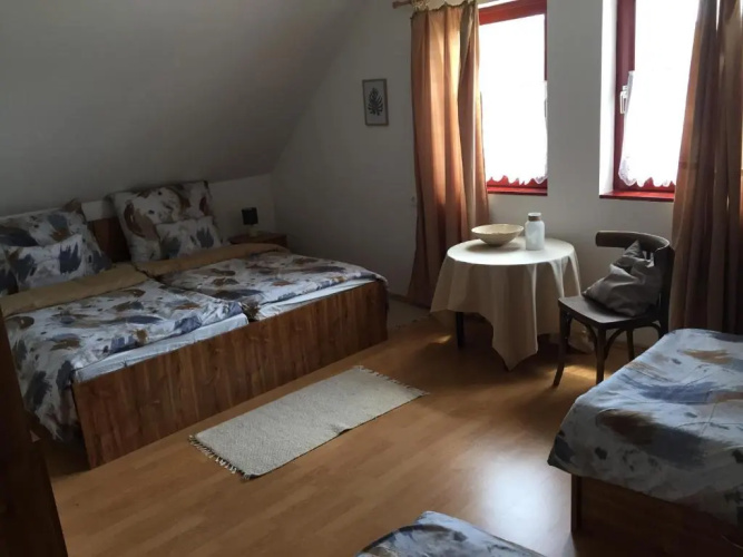 Dósa tanya, Vendégház