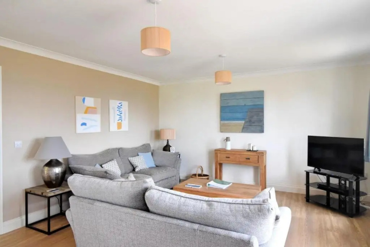 7 Coram Court
