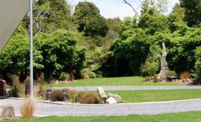 Gully Retreat Karapiro