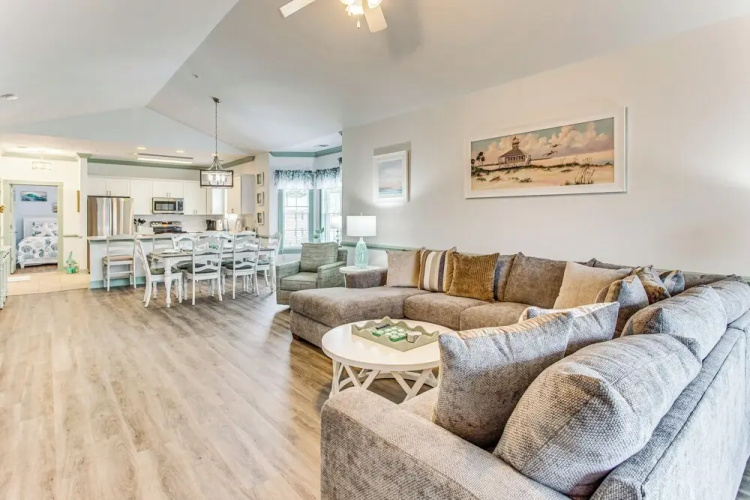 3 Mi to Myrtle Beach: Condo w/ Pool Access
