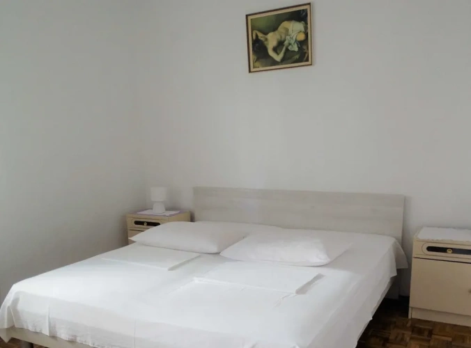 3 Bedrooms Apartment