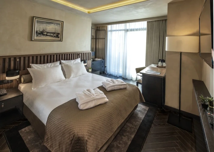 Corner Suite