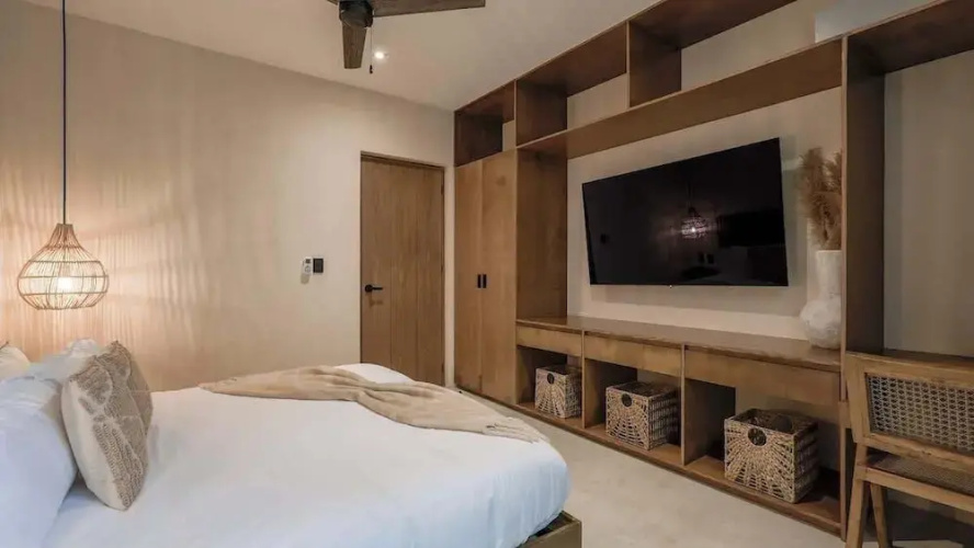 Hidden Gem With Private Pool and Rooftop Terrace