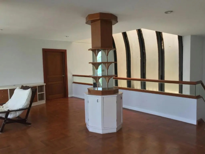 Private Beach Front 5 Bedrooms House