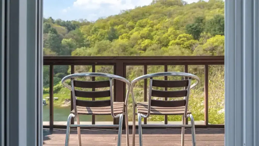 Gapeong Eoneunal Spa Pet Pension