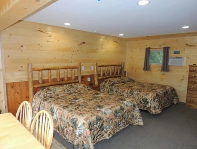 Deluxe Quadruple Suite with lake view