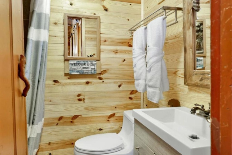 3 Bedrooms Cottage