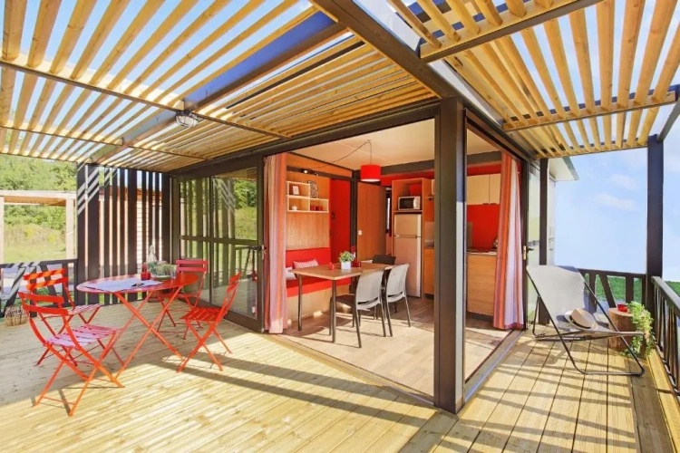 2 Bedrooms Chalet