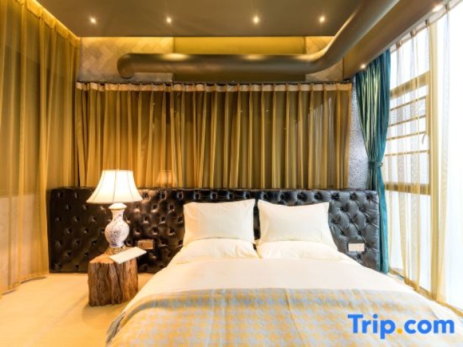 Family Suite with courtyard view