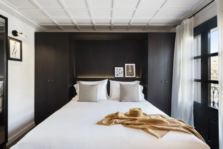 Deluxe Double Yurbban room with city view