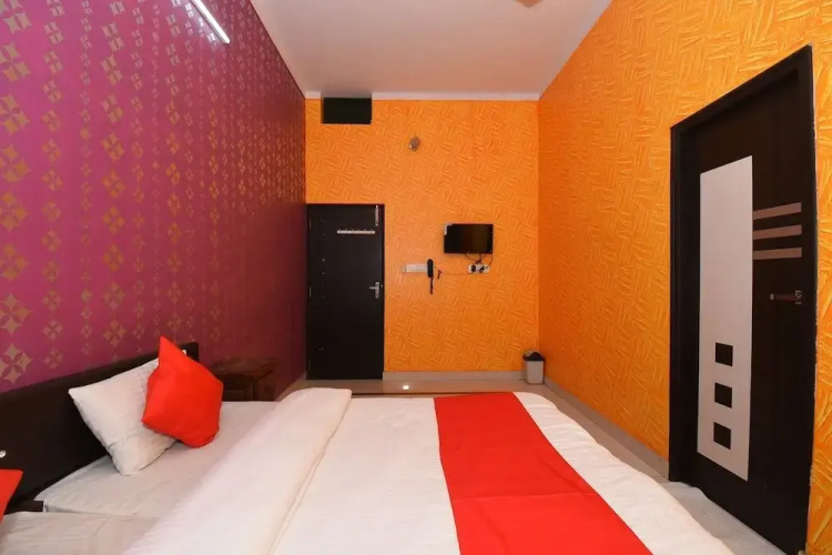 Kavya International By OYO Rooms